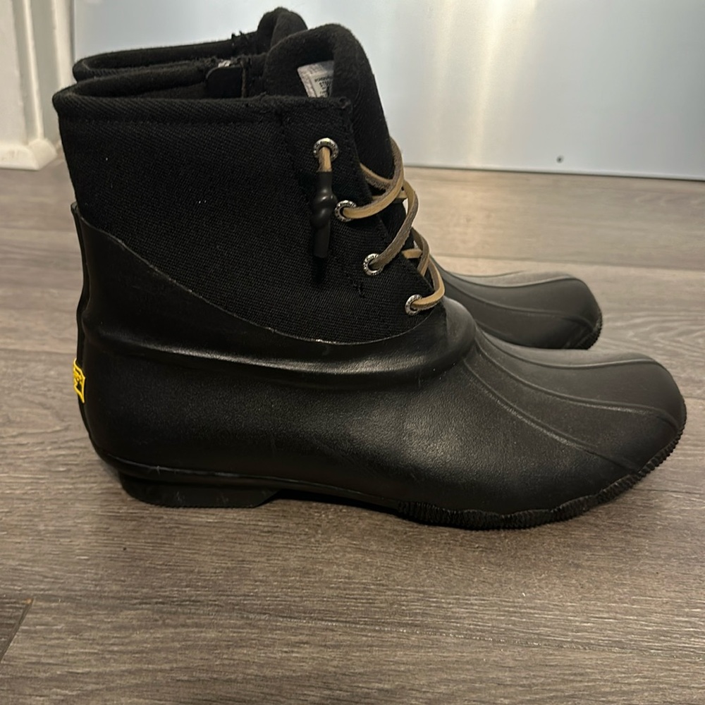 Men’s Sperry Boots Black  Excellent used condition size 12M